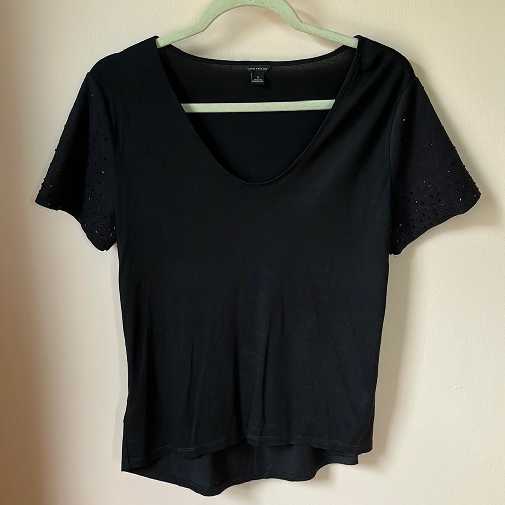 ANN TAYLOR Beaded/Embellished Short Faux Suede Sleeve Tee Size S